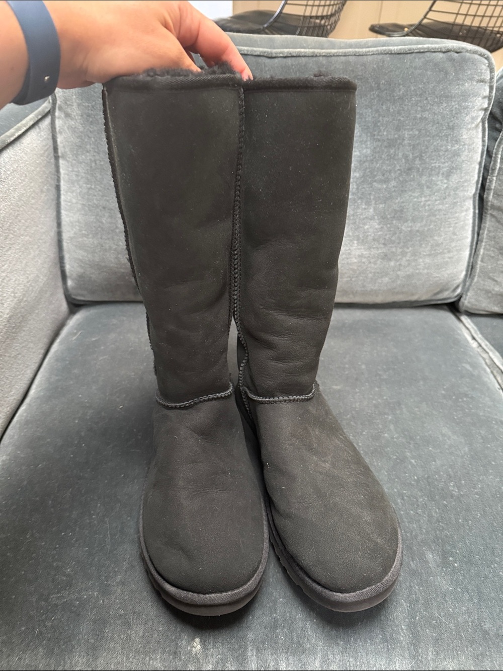 Tall black Ugg boots - Picture 3 of 6
